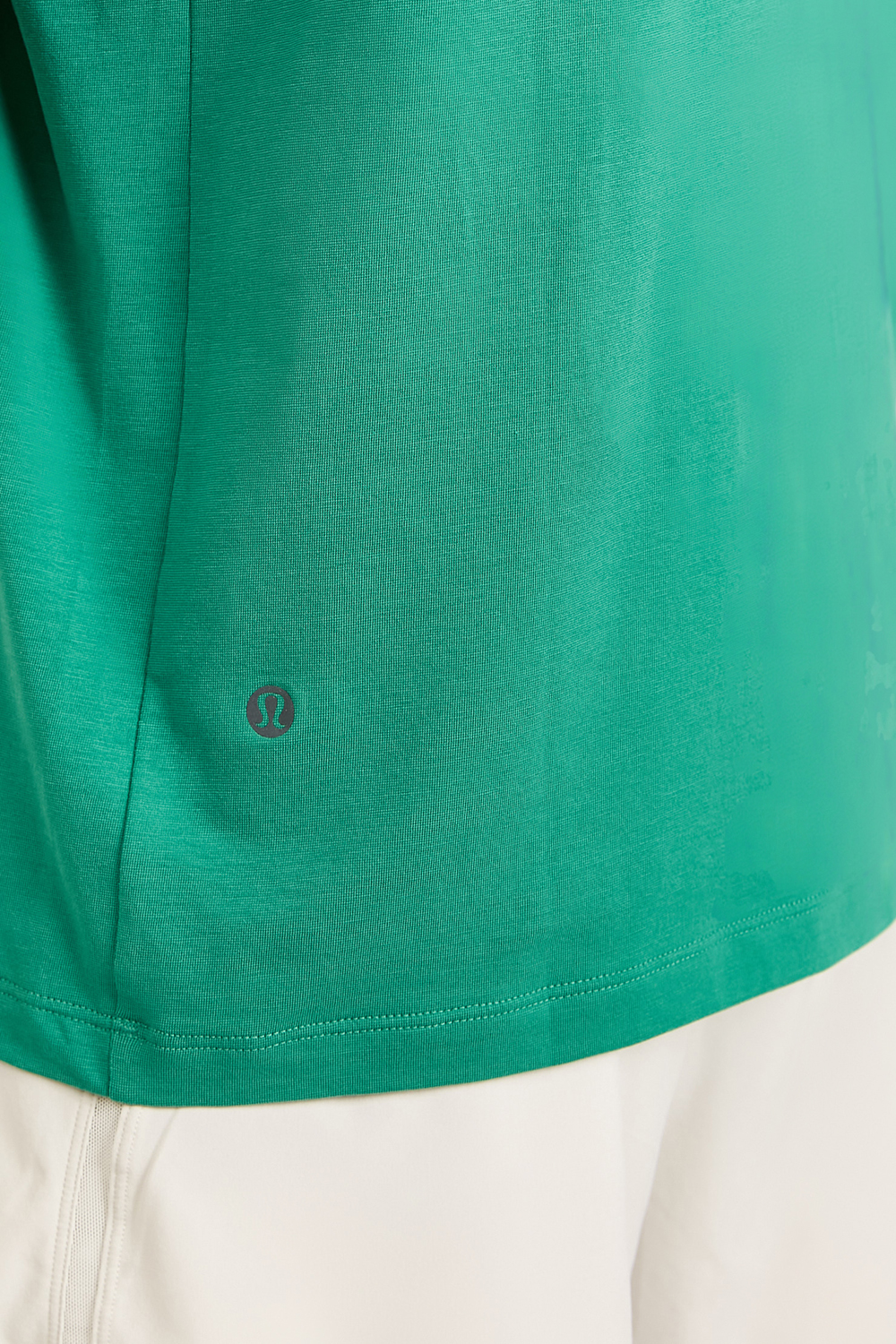 תמונת תקריב דוגמן של Zeroed In Short Sleeve Shirt LULULEMON