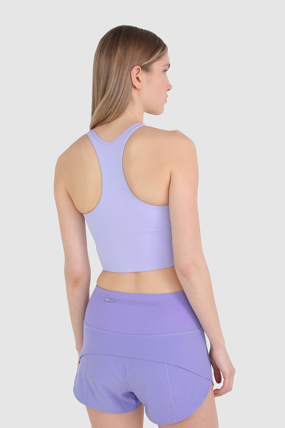 תמונת דוגמן אחורית של Cropped V-Neck Tennis Tank Top LULULEMON