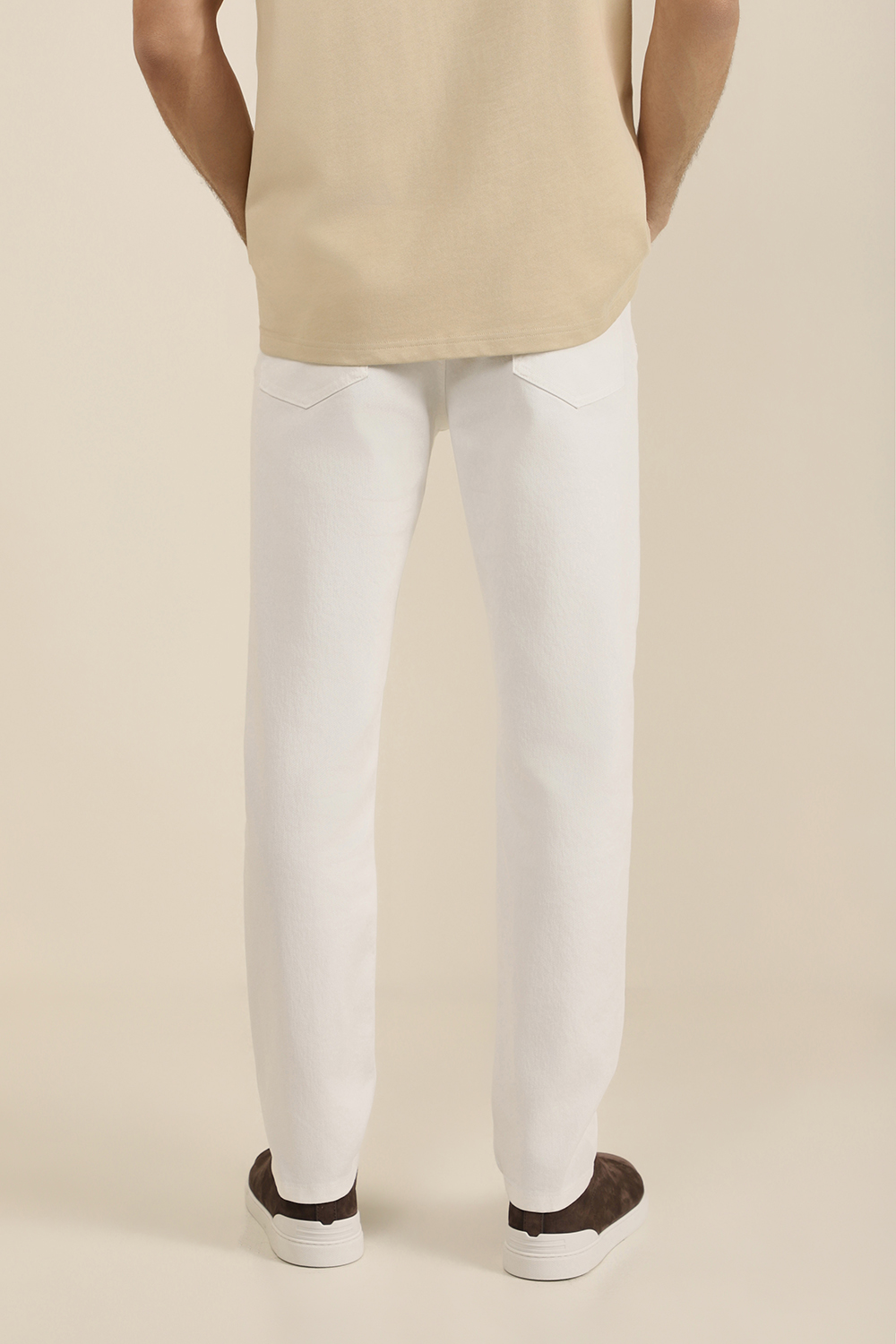 תמונת דוגמן אחורית של מכנסי ג'ינס בגזרה ישרה ZEGNA