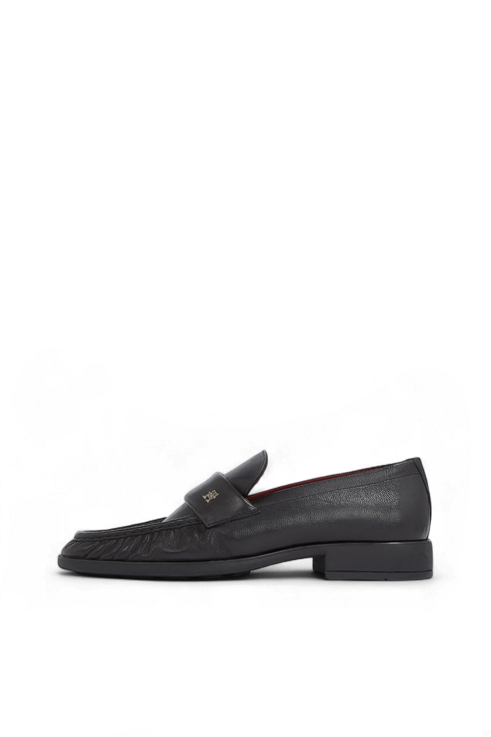 תמונה אחורית של נעלי מוקסינים TOMMY HILFIGER
