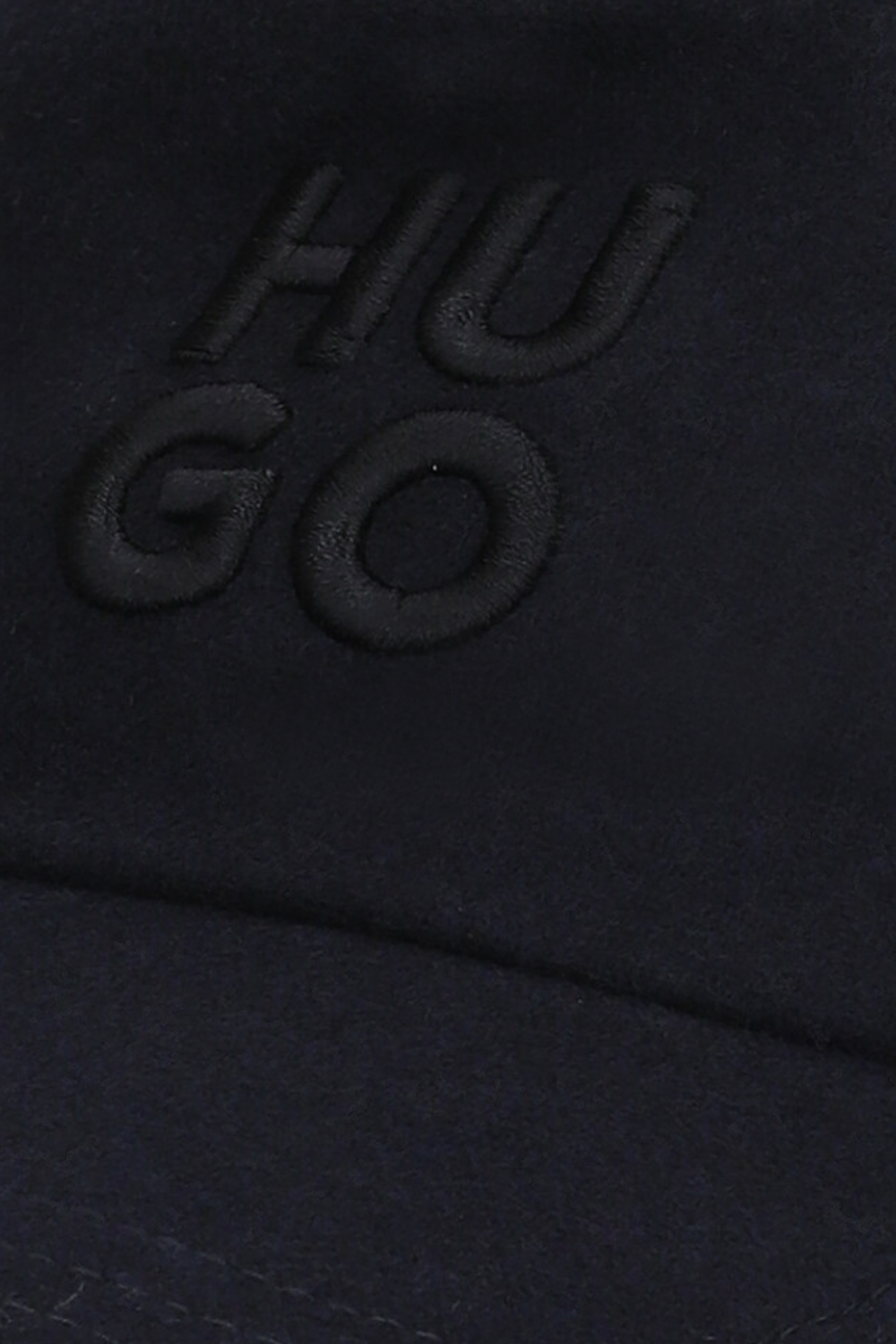 תמונת תקריב של כובע מצחייה מצמר HUGO