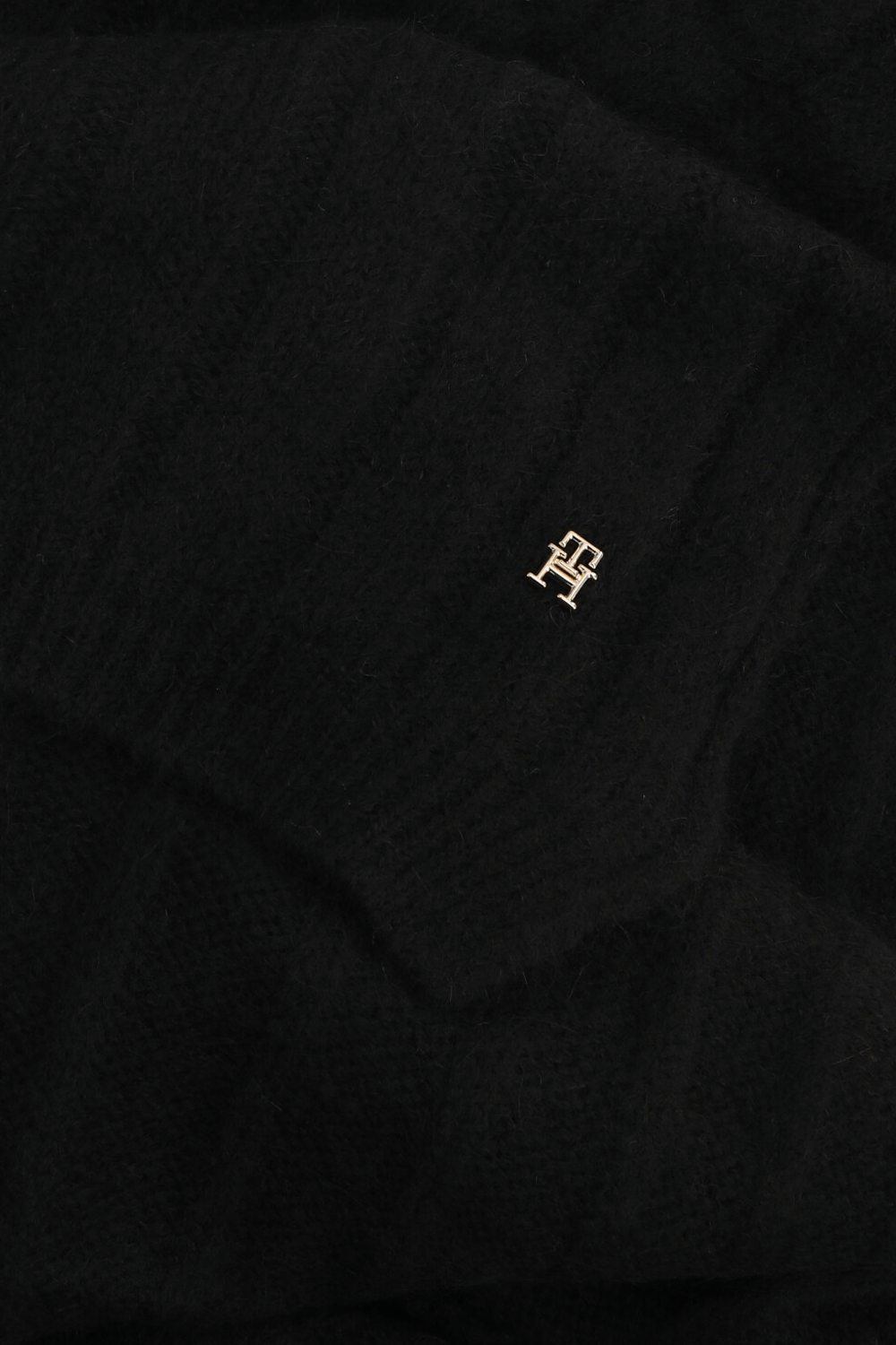 תמונה אחורית של צעיף TOMMY HILFIGER