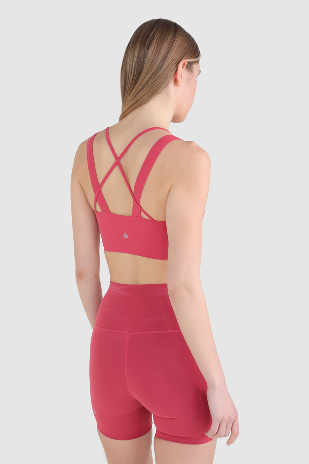 תמונת דוגמן אחורית של Like a Cloud Longline Bra D/DD LULULEMON