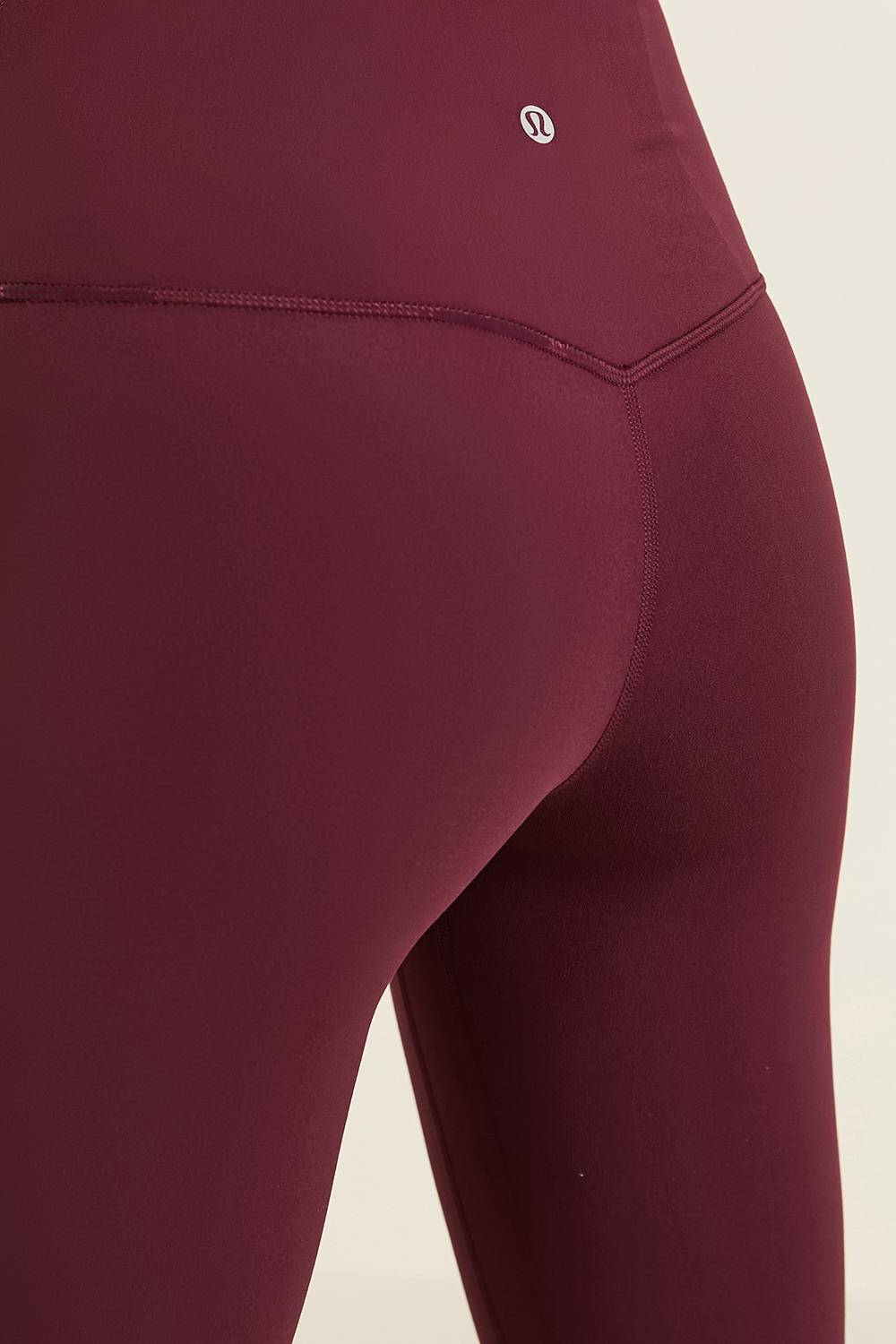 תמונת תקריב דוגמן של Align™ Mini-Flare Pant *Regular LULULEMON