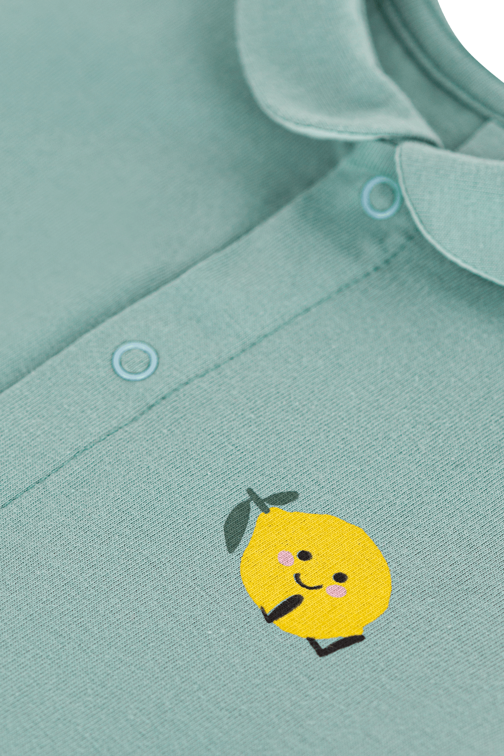 תמונת תקריב של אוברול PETIT BATEAU