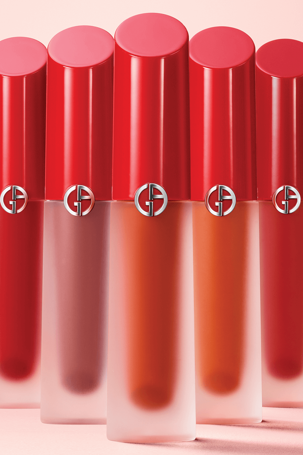 שפתון נוזלי עמיד ליפ מאסטרו בגימור סאטן 02 ARMANI BEAUTY