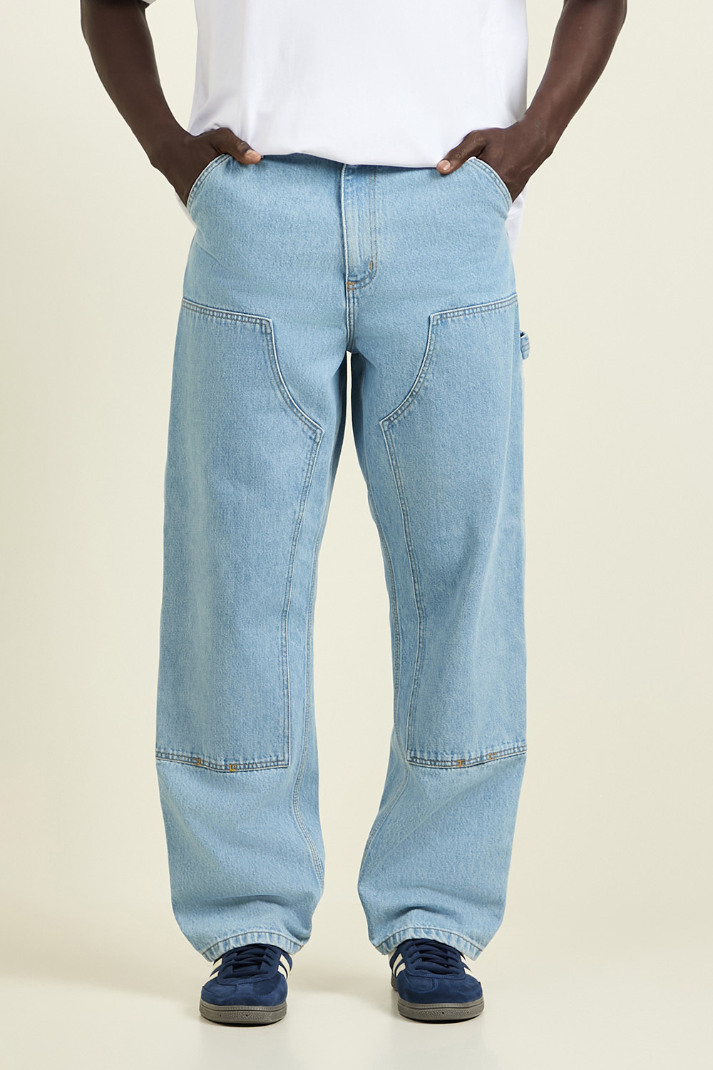 תמונת דוגמן קידמית של מכנסי ג'ינס CARHARTT WIP