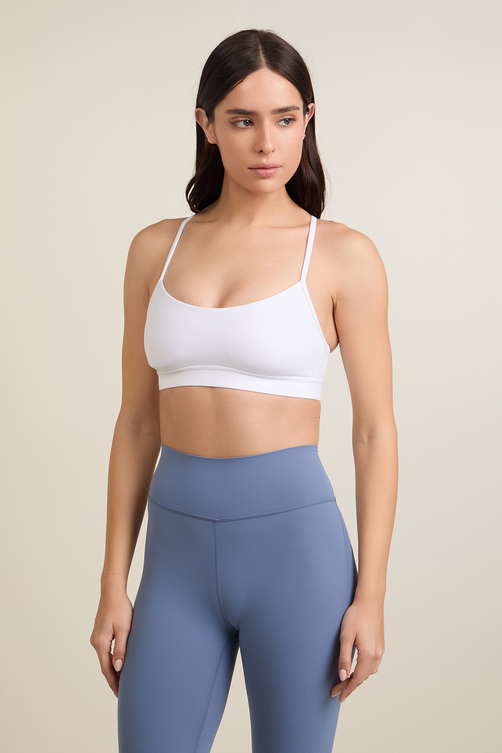 תמונת דוגמן קידמית של Flow Y Bra Nulu LULULEMON