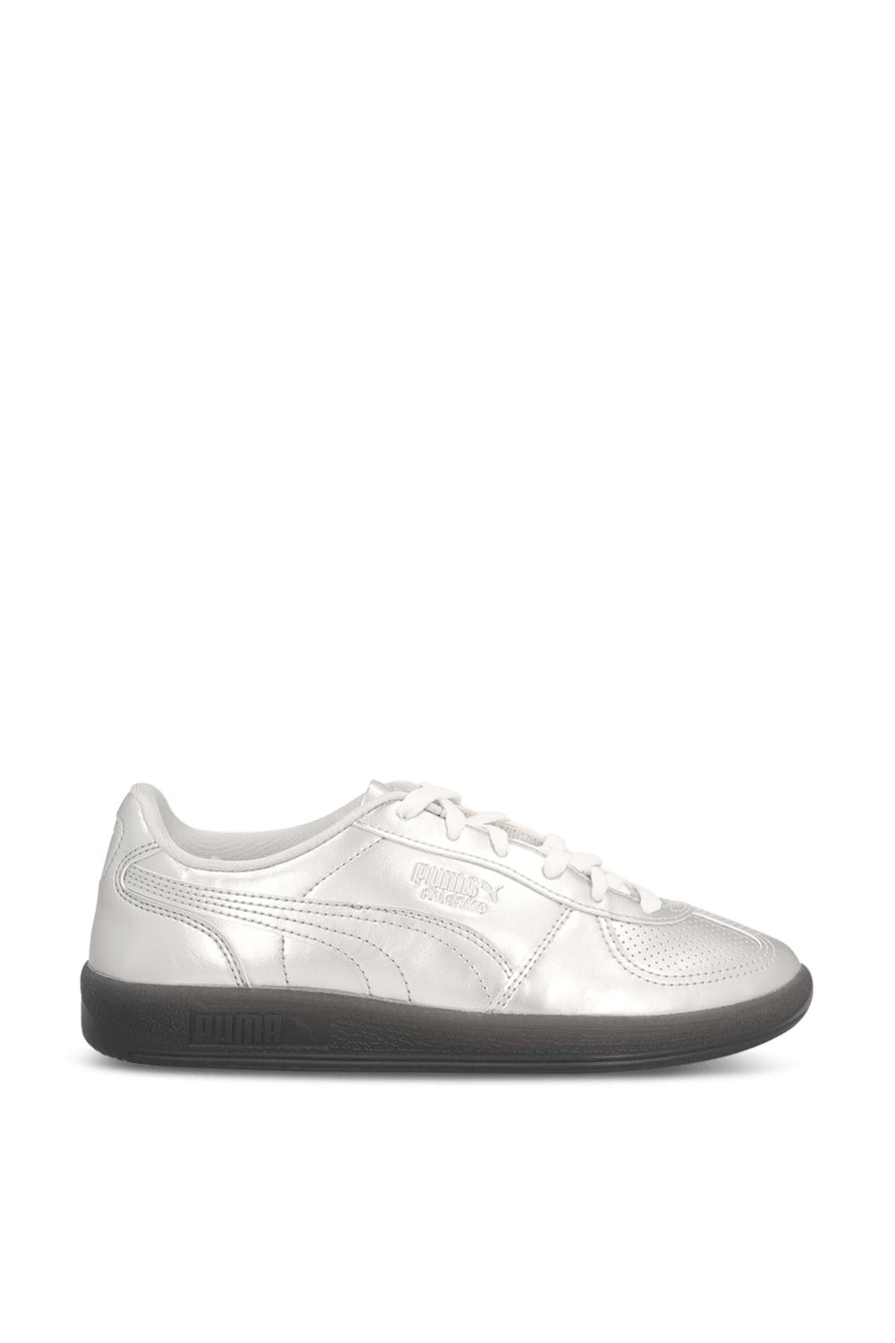תמונה קידמית של נעלי סניקרס PUMA