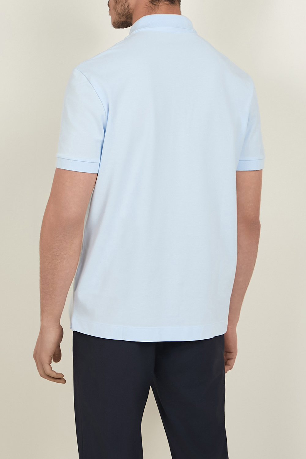 תמונת דוגמן אחורית של חולצת פולו LACOSTE