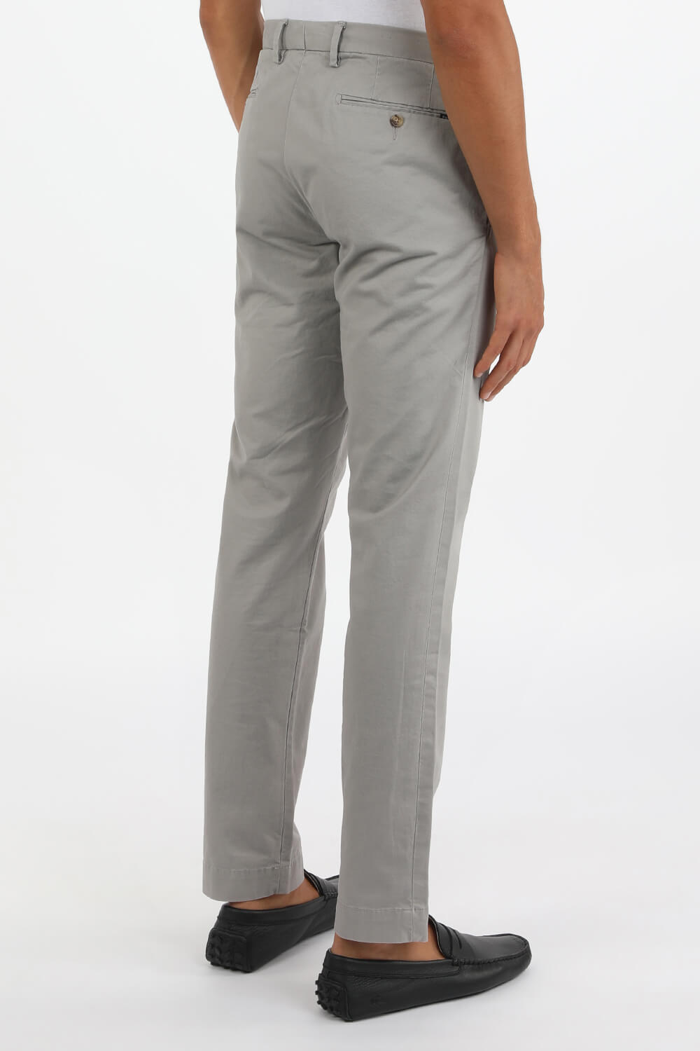 תמונת דוגמן אחורית של Classic Straight Flat Pants in Grey