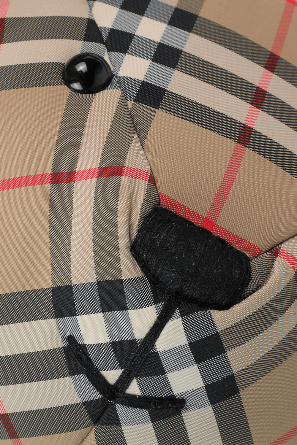תמונת תקריב של תי צד דובי עם הדפס משבצות BURBERRY