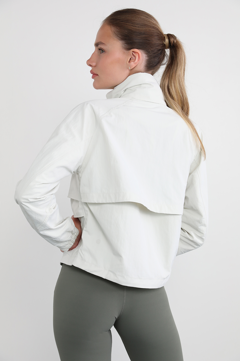תמונת דוגמן אחורית של Always Effortless Jacket