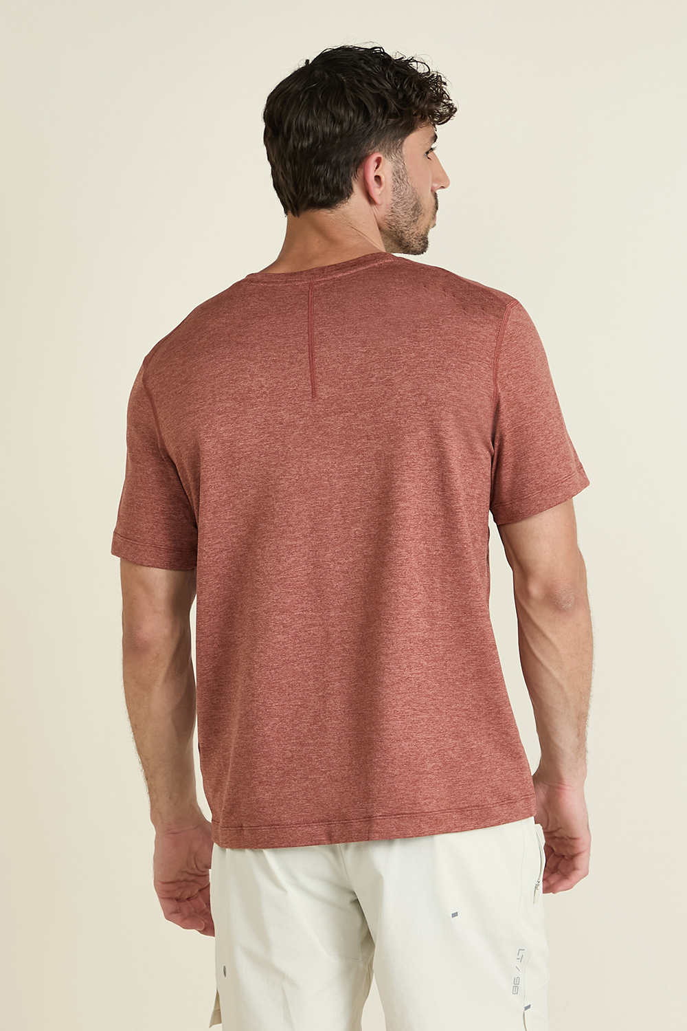 תמונת דוגמן אחורית של Soft Jersey Short Sleeve LULULEMON