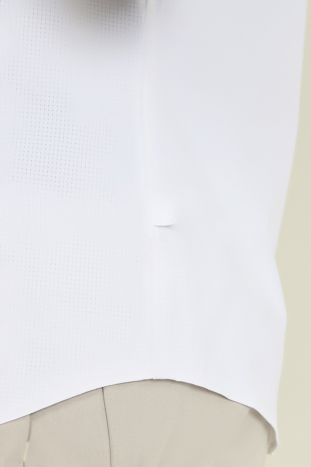 תמונת תקריב דוגמן של Airing Easy Short Sleeve Shirt LULULEMON