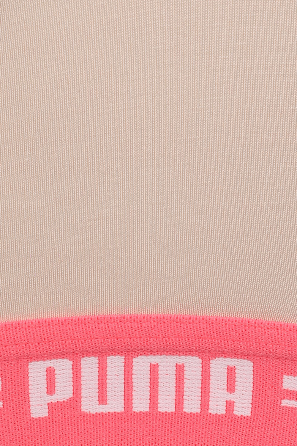 תמונת תקריב של Racer Back Top in Pink