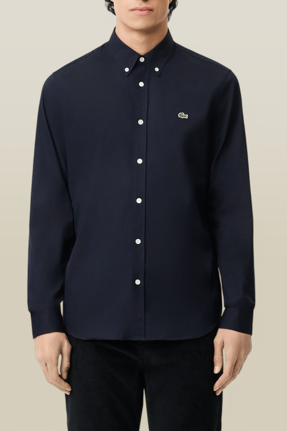 תמונת דוגמן קידמית של חולצת כפתורים LACOSTE