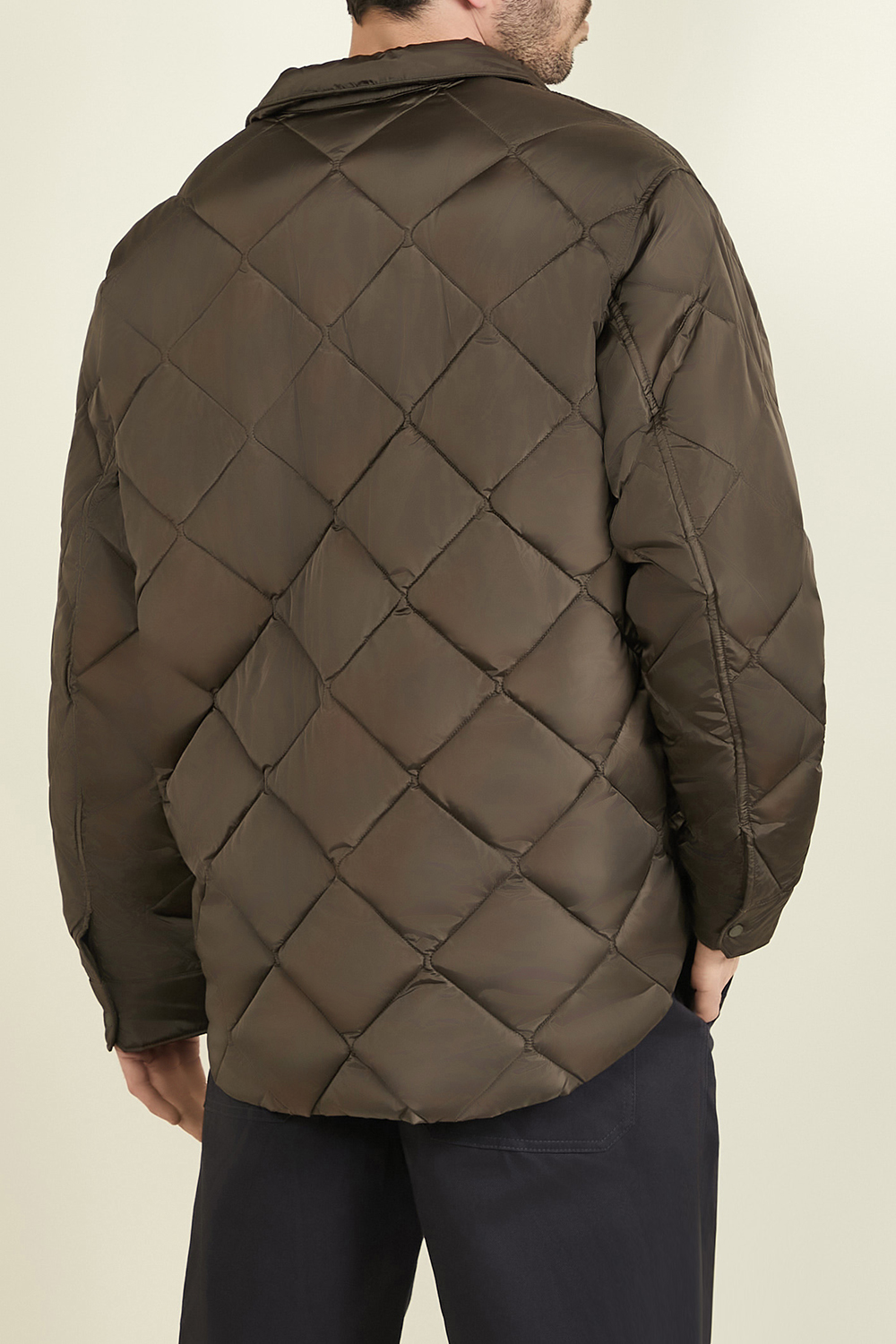 תמונת דוגמן אחורית של ז'קט קווילט ARMANI EXCHANGE