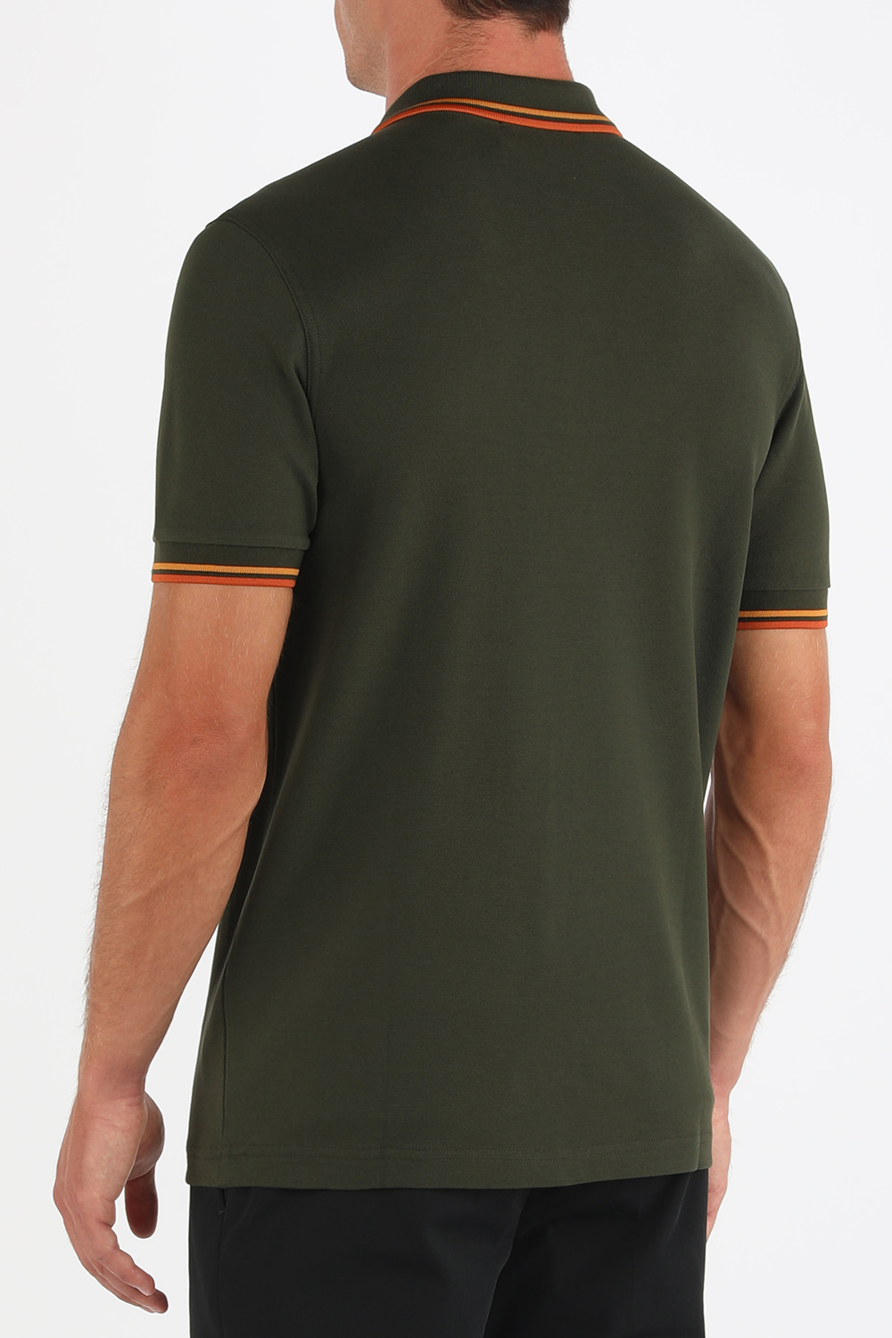 תמונת דוגמן אחורית של Classic Polo Shirt in Green FRED PERRY