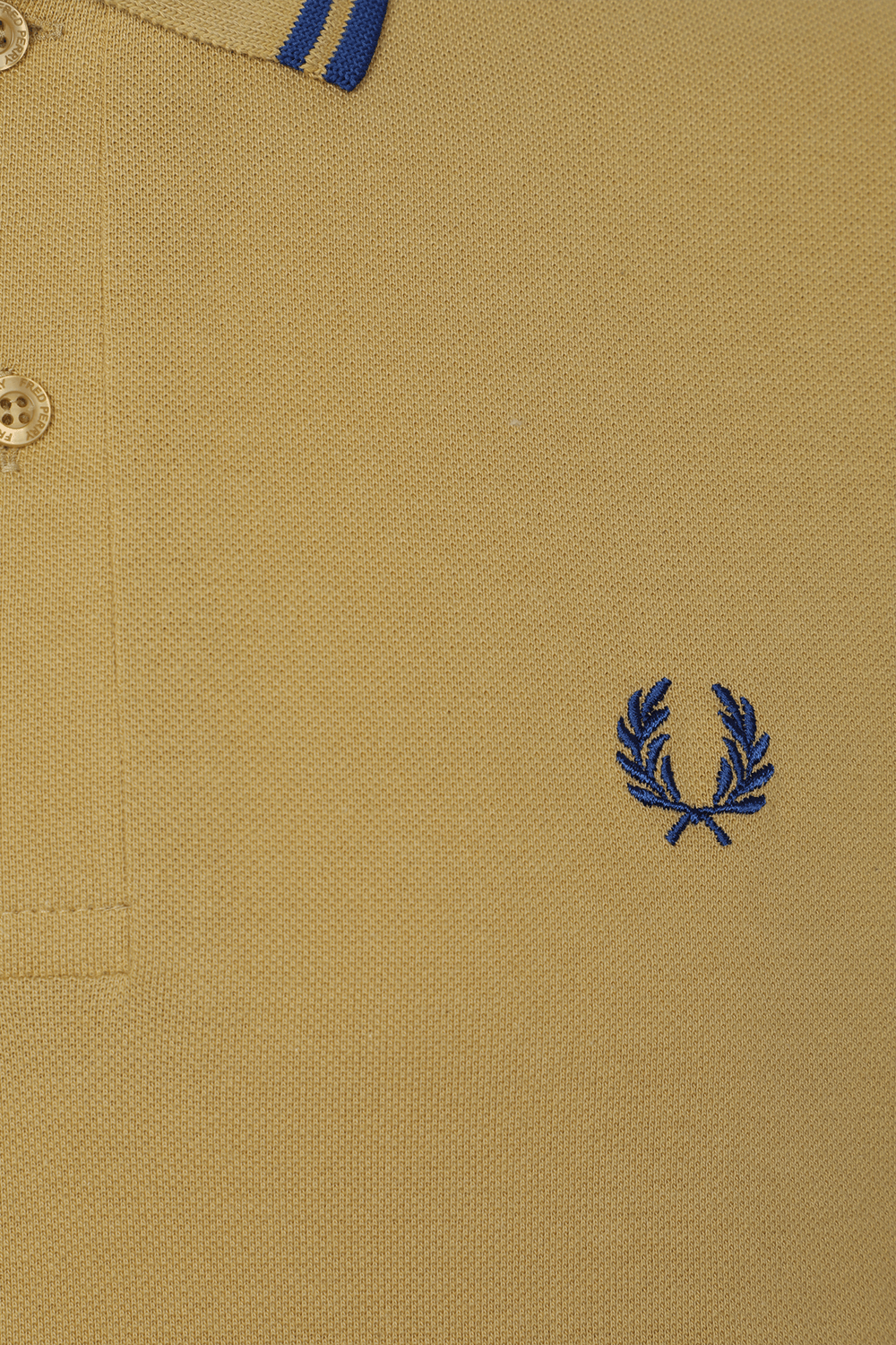 תמונה אחורית של חולצת פולו סלים FRED PERRY