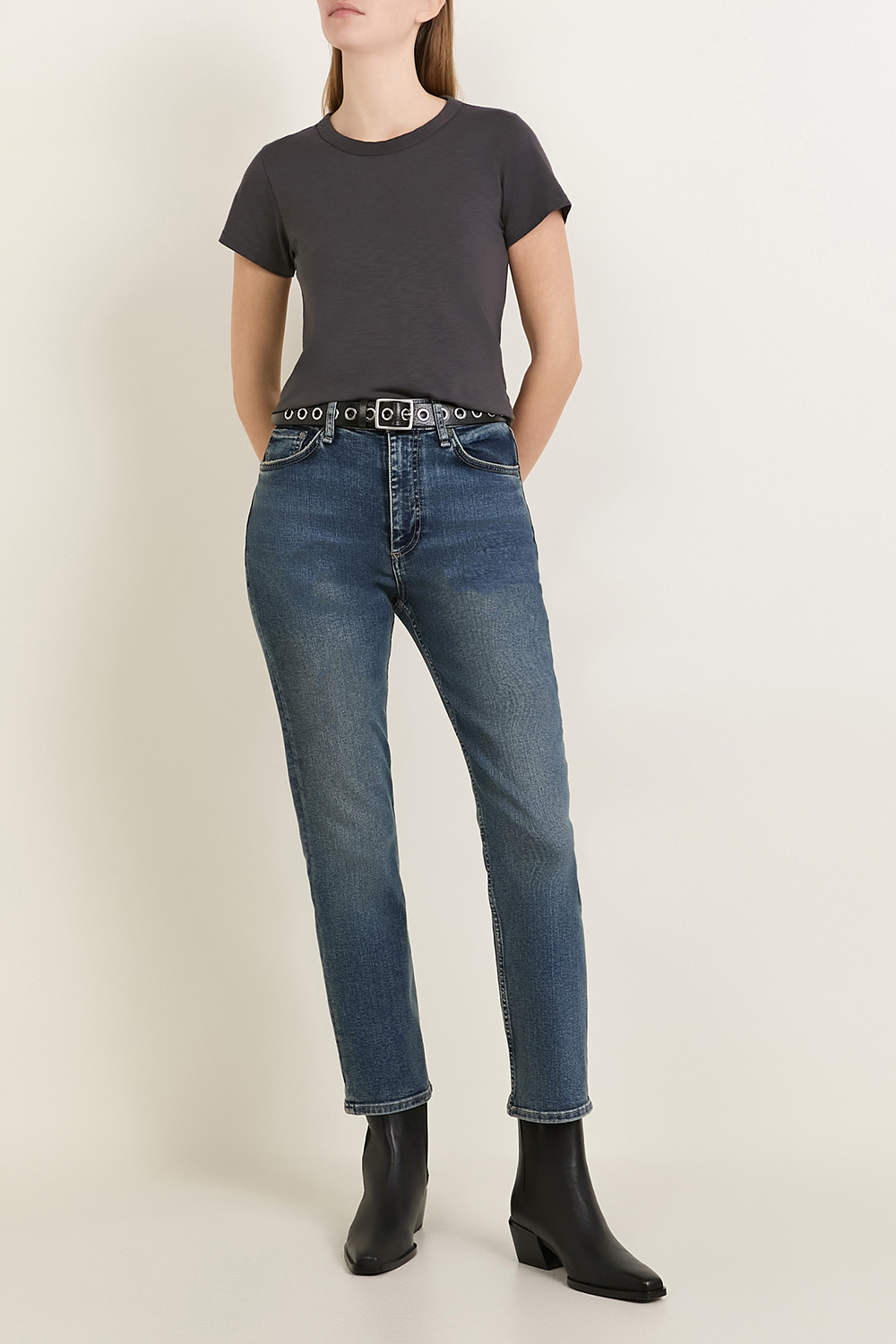 תמונת דוגמן קידמית של חגורת עור RAG & BONE
