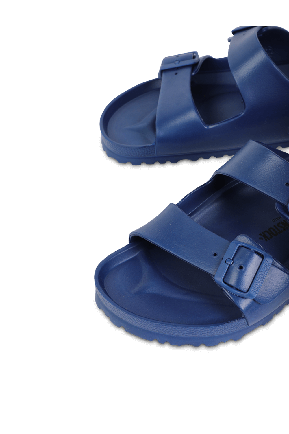 תמונת תקריב של כפכפי אריזונה מגומי BIRKENSTOCK