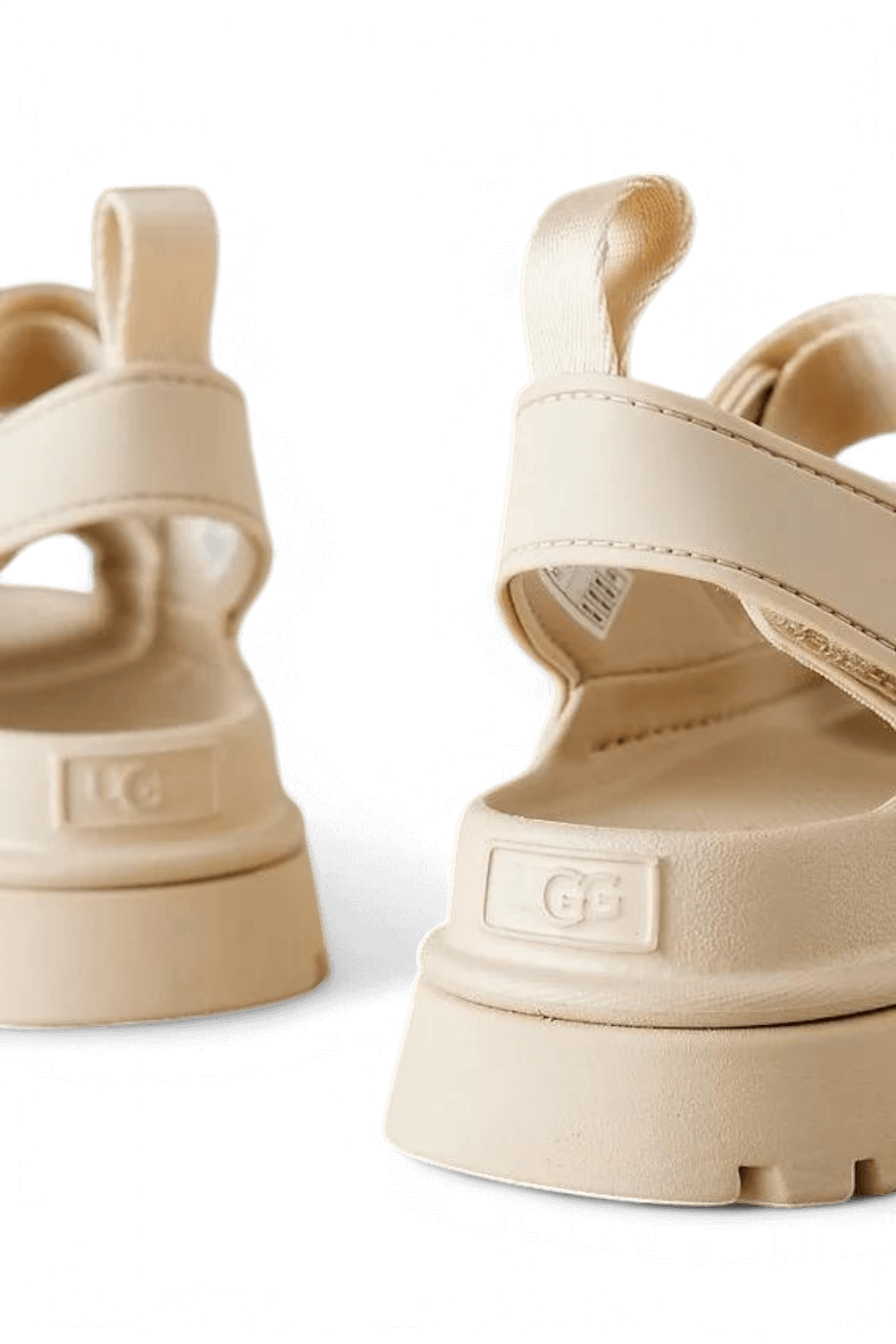סנדלי גולדן גלואו UGG