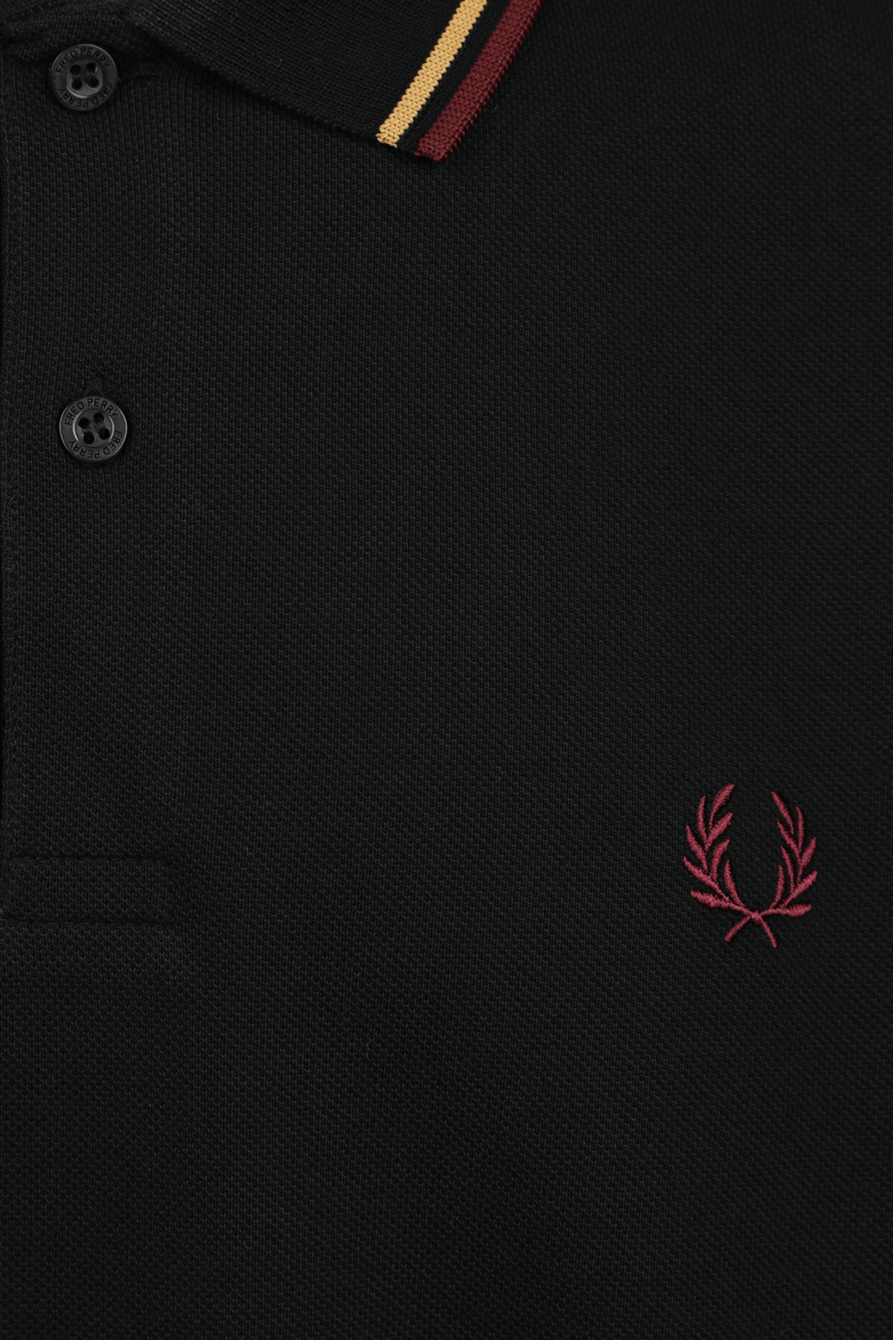 תמונה אחורית של Twin tipped Polo Shirt in Black FRED PERRY
