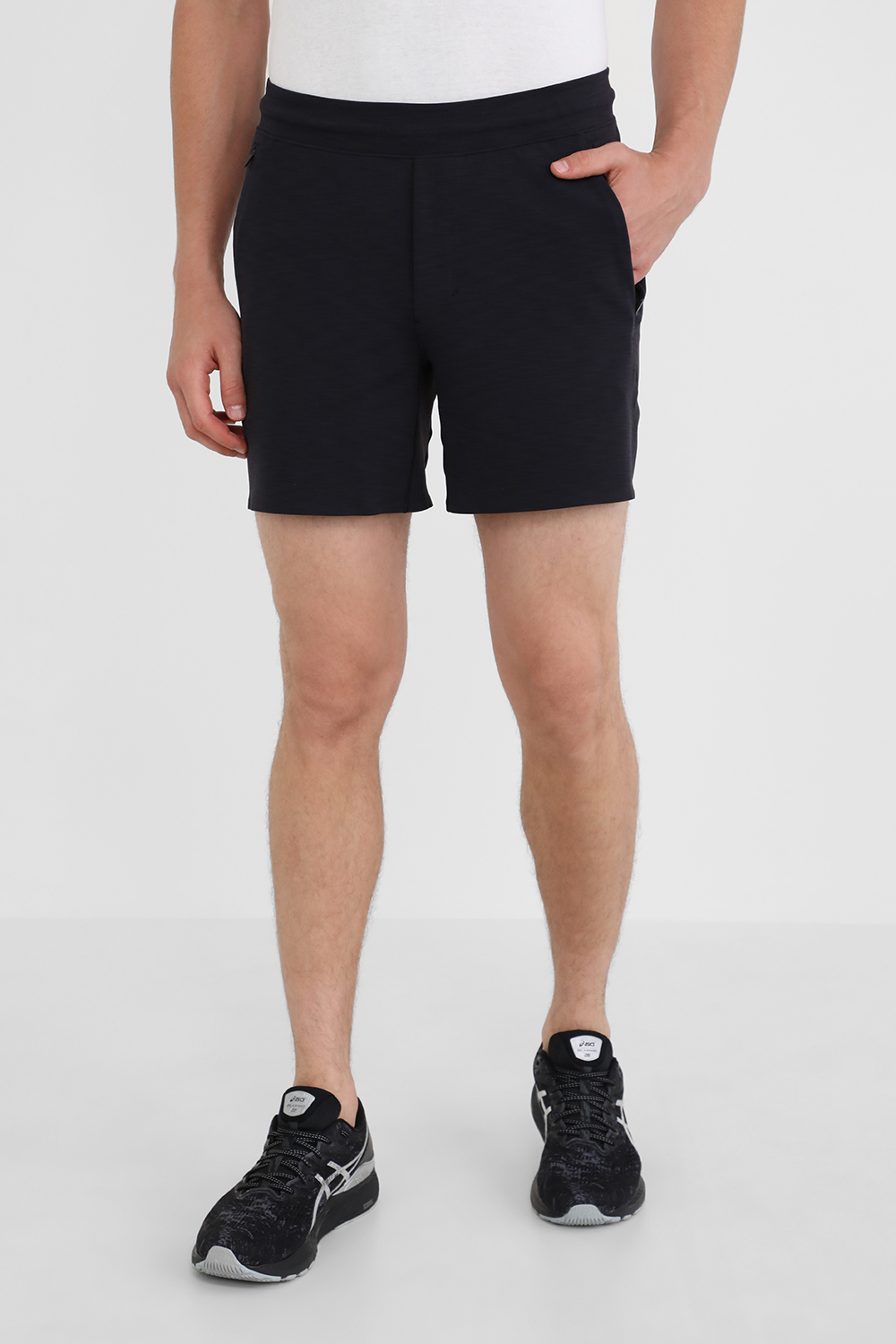 תמונת דוגמן קידמית של Balancer Short 6