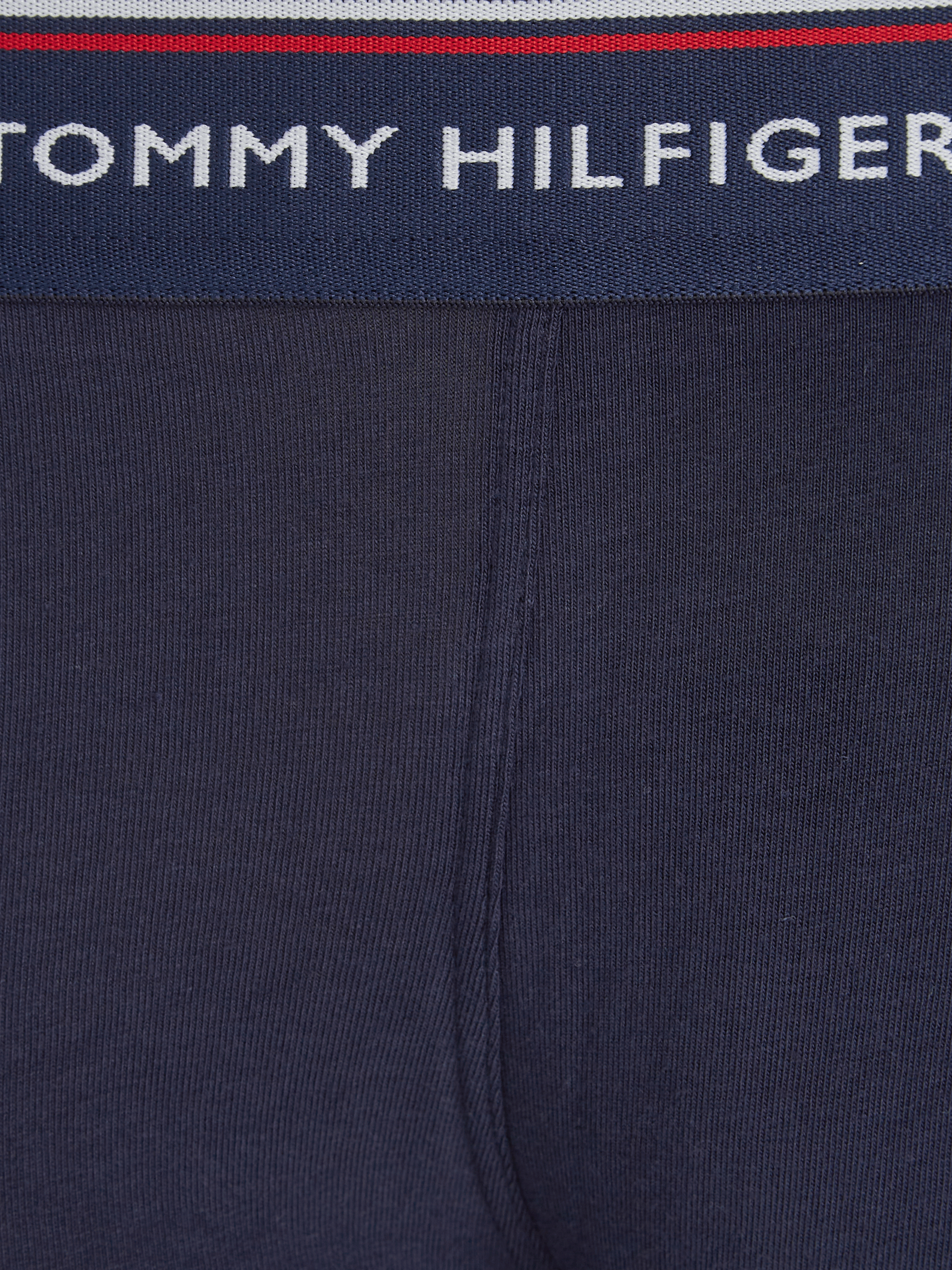 תמונת תקריב של מארז שלושה תחתוני בוקסר TOMMY HILFIGER