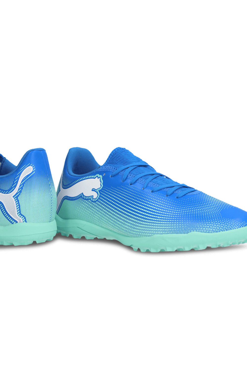 תמונת תקריב של נעלי סניקרס פיוצ'ר 7 PUMA