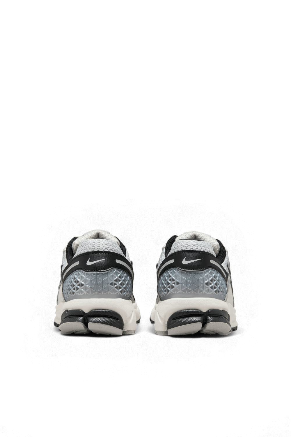 נעלי סניקרס זום וומרו 5 NIKE