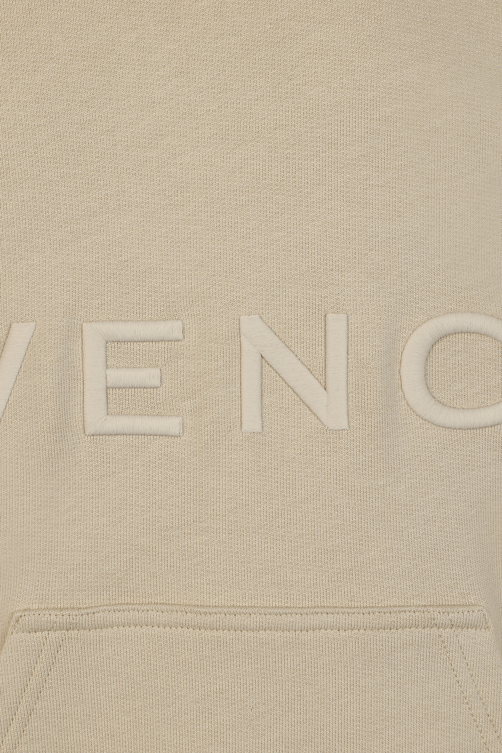 תמונת פנים של סווטשירט קפוצ'ון בז' עם לוגו GIVENCHY