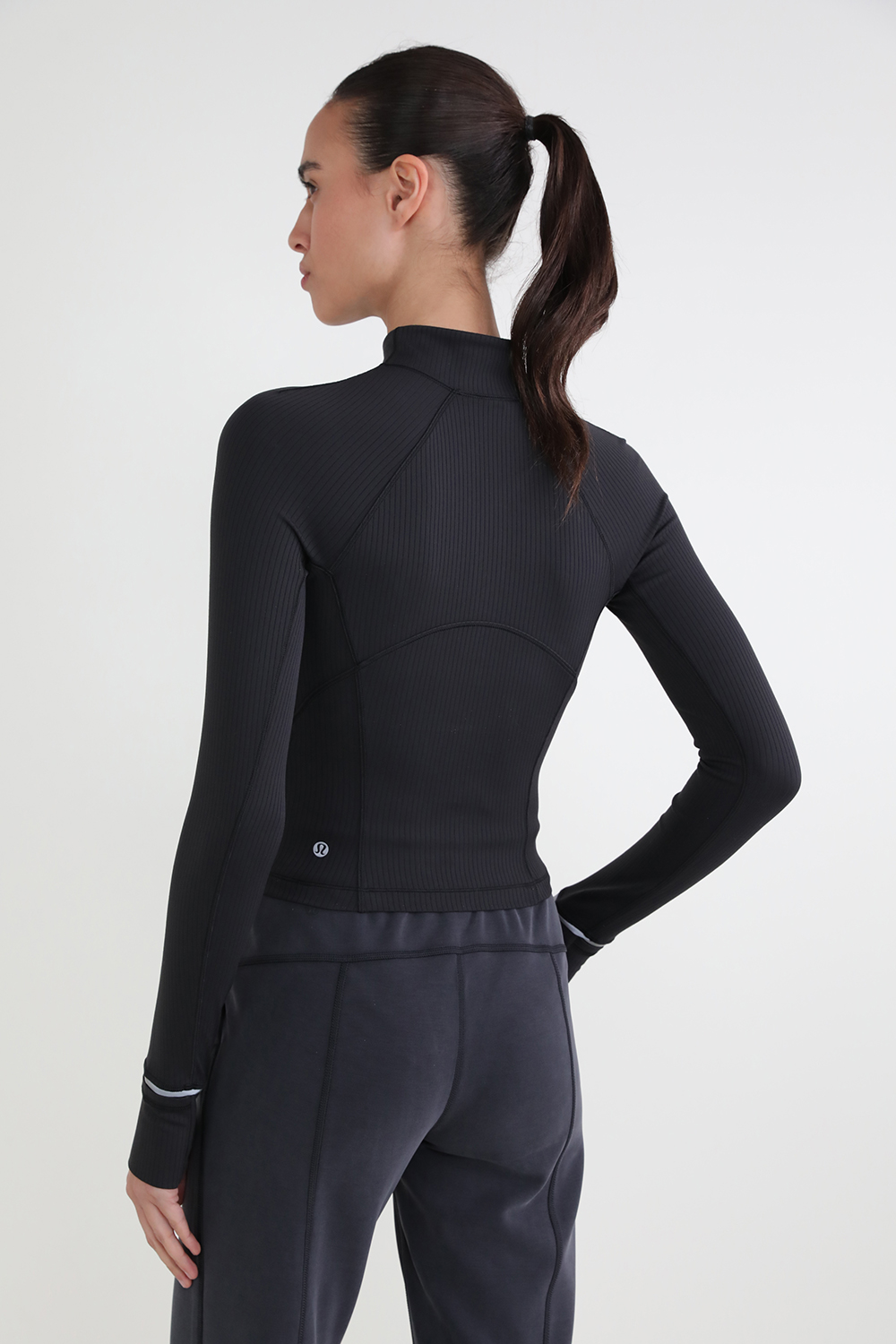 תמונת דוגמן אחורית של It`s Rulu Ribbed Cropped Half Zip LULULEMON