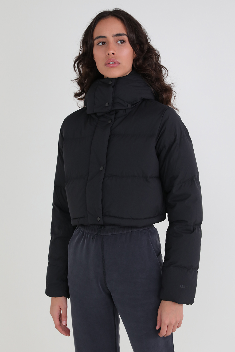 תמונת דוגמן קידמית של Wunder Puff Super-Cropped Jacket