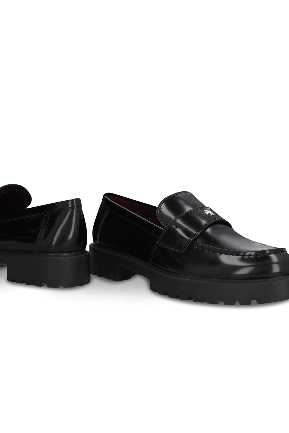 תמונת תקריב של נעלי מוקסינים TORY BURCH