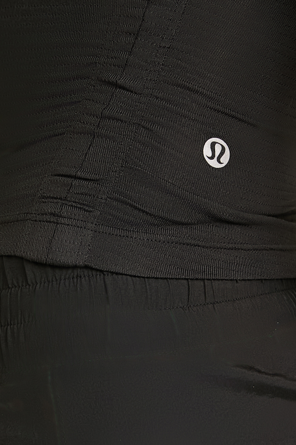 תמונת תקריב דוגמן של License to Train Tight-Fit Tank Top LULULEMON