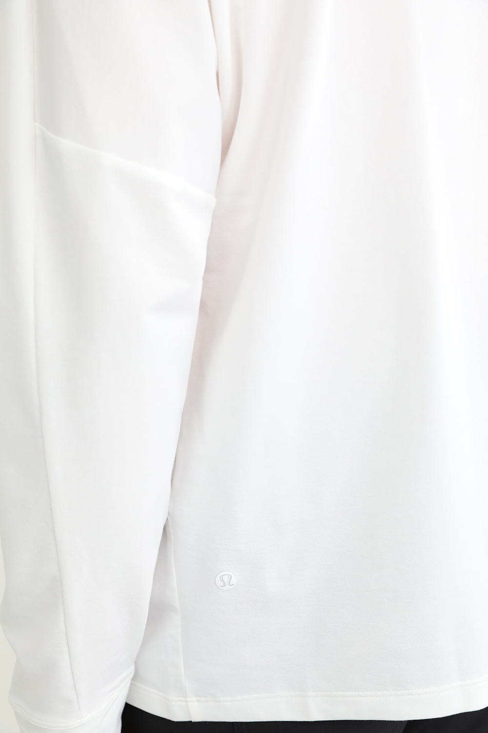 תמונת תקריב דוגמן של Pique Oversized-Fit Long-Sleeve Shirt