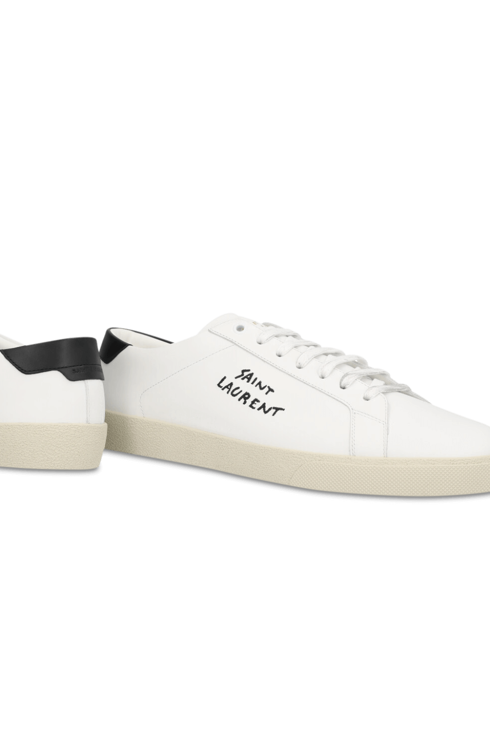 תמונת תקריב של נעלי סניקרס קורט קלאסיק SAINT LAURENT