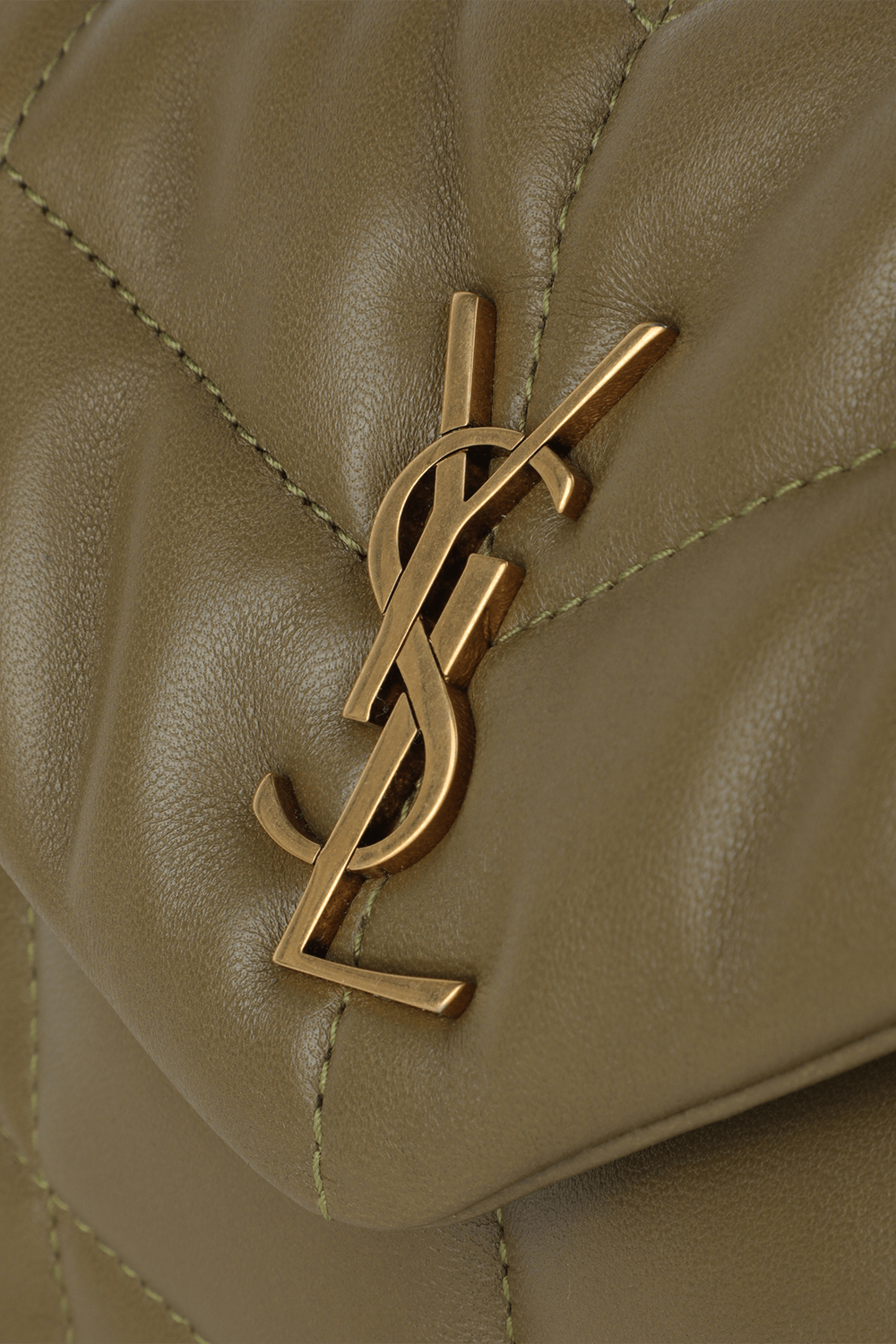 תמונת תקריב של תיק פאפר טוי SAINT LAURENT
