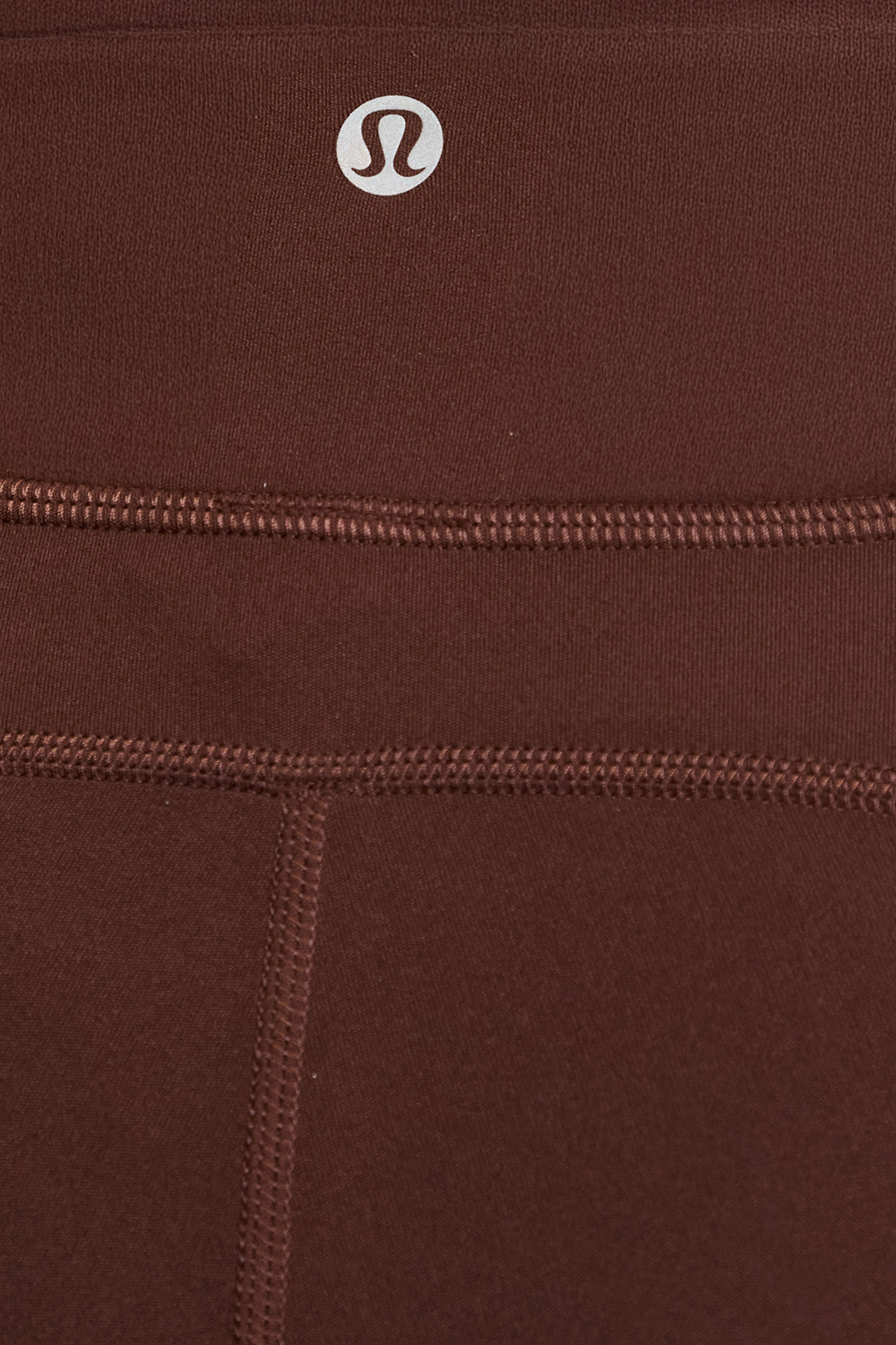 תמונת תקריב דוגמן של Groove Super-High-Rise Nulu™ Flared Pant *Regular