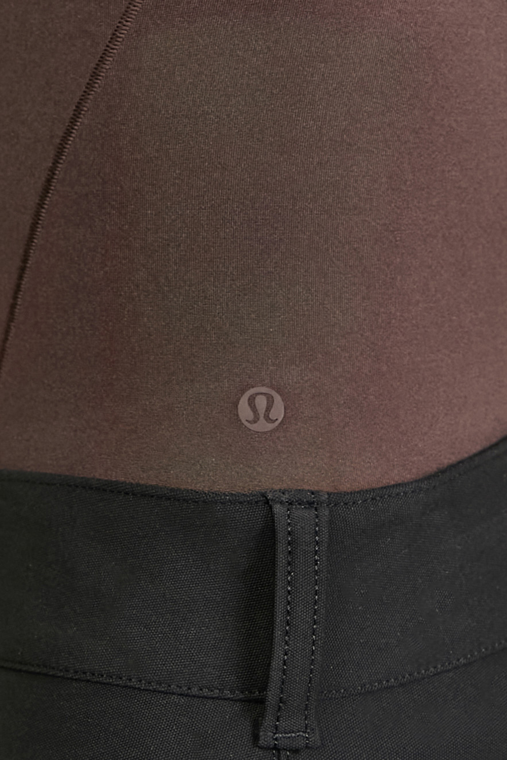 תמונת תקריב דוגמן של Nulu Short-Sleeve Crew Thong Bodysuit LULULEMON