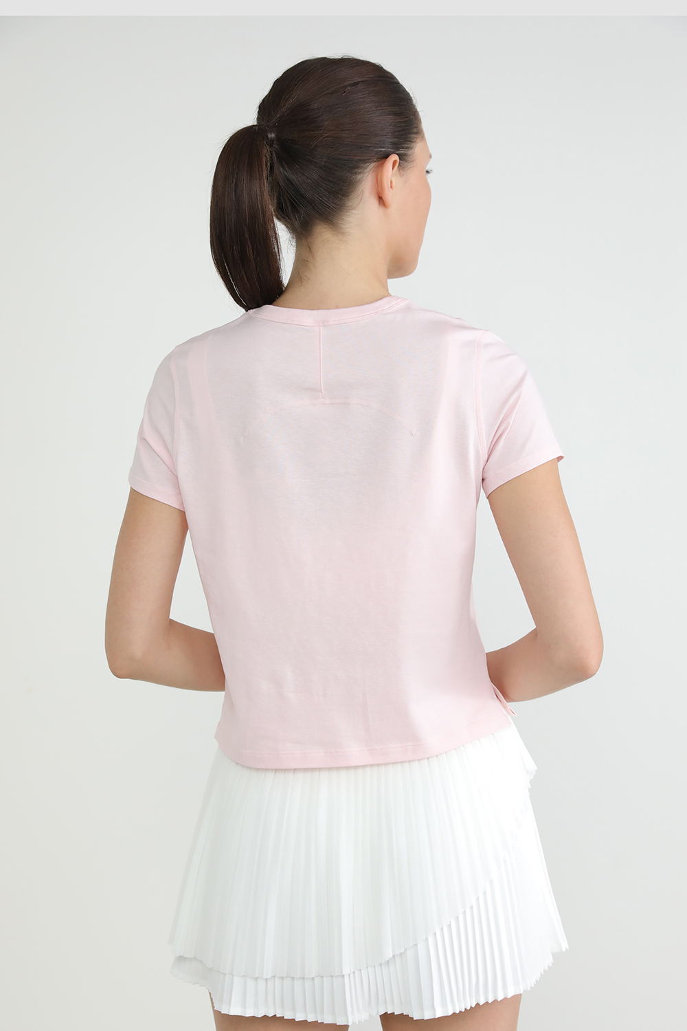 תמונת דוגמן אחורית של Classic-Fit Cotton-Blend Tee