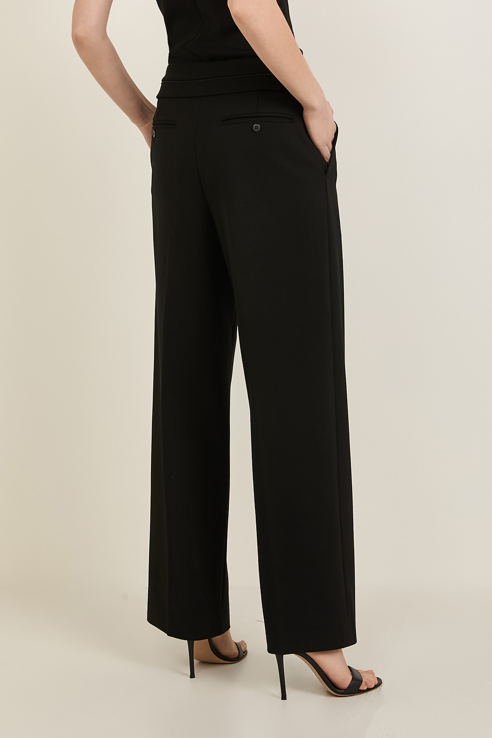 תמונת דוגמן אחורית של מכנסיים מחויטים RAG & BONE