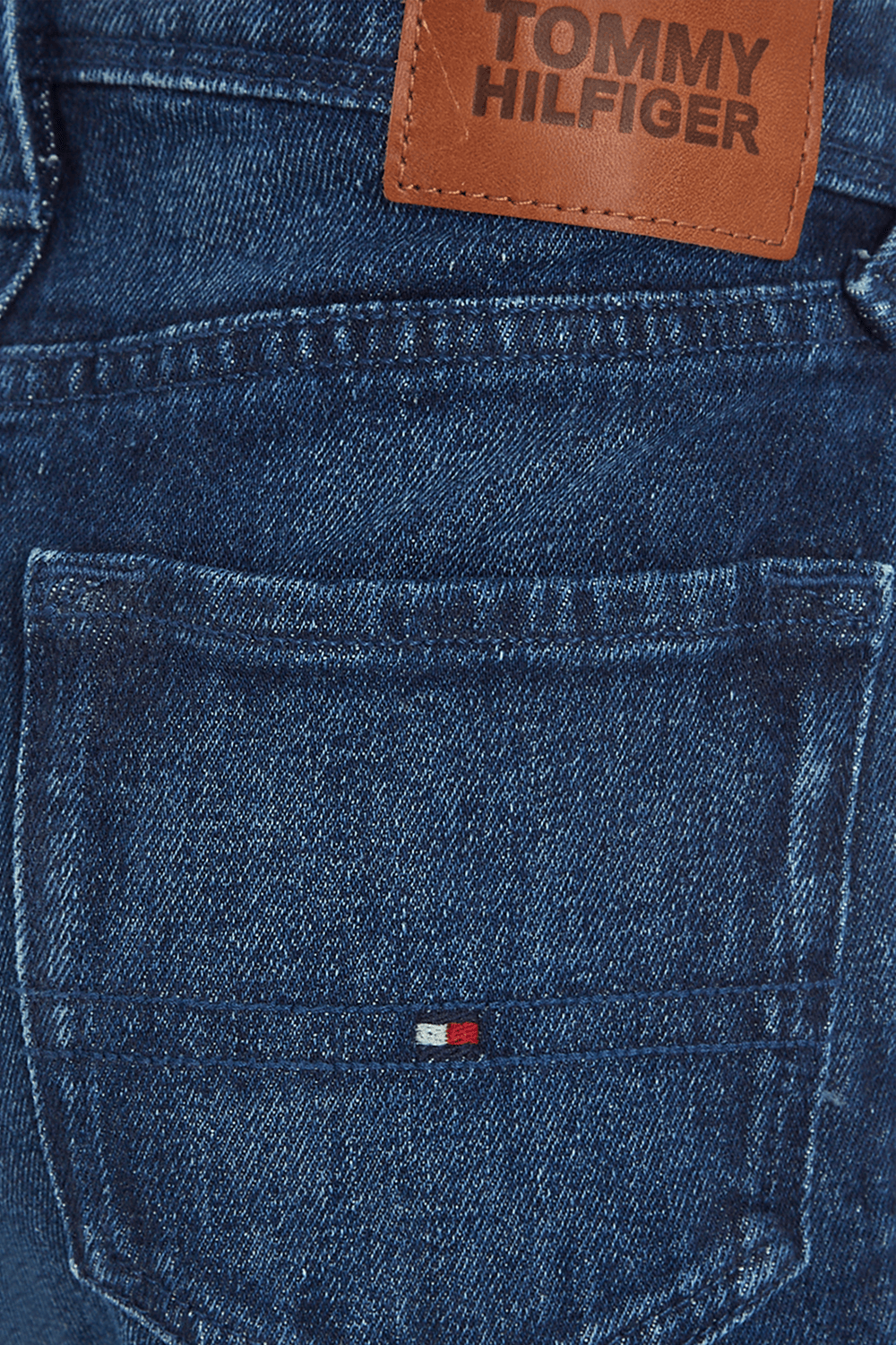 תמונת תקריב של מכנסי ג'ינס סלים- גילאי 4-7 TOMMY HILFIGER KIDS