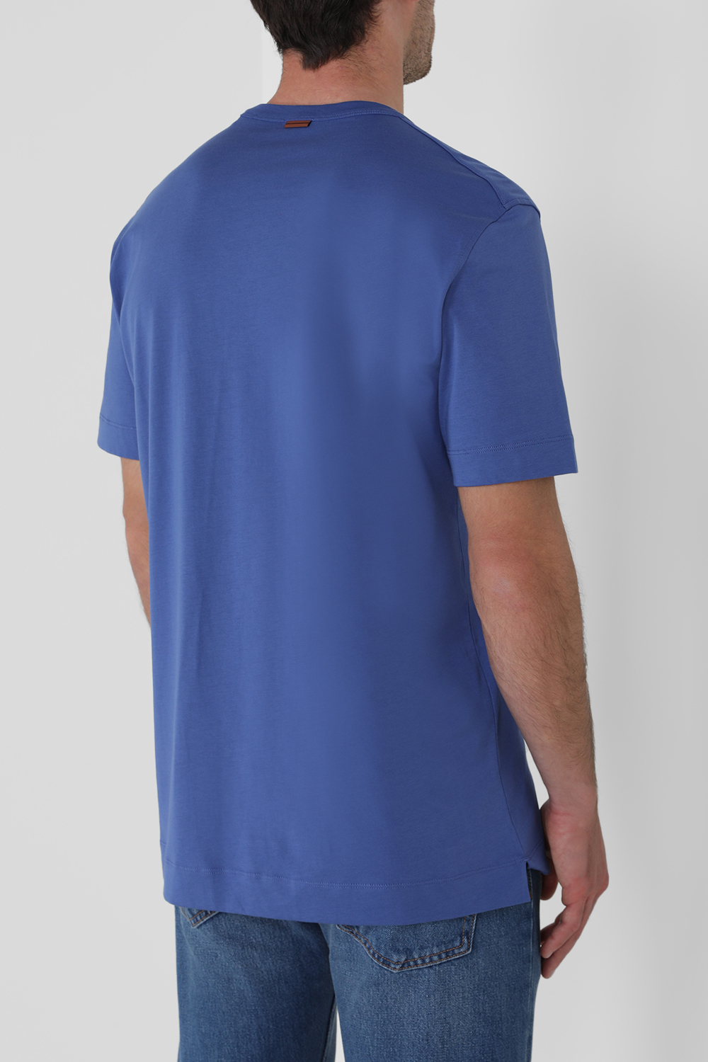 תמונת דוגמן אחורית של חולצת טי ZEGNA