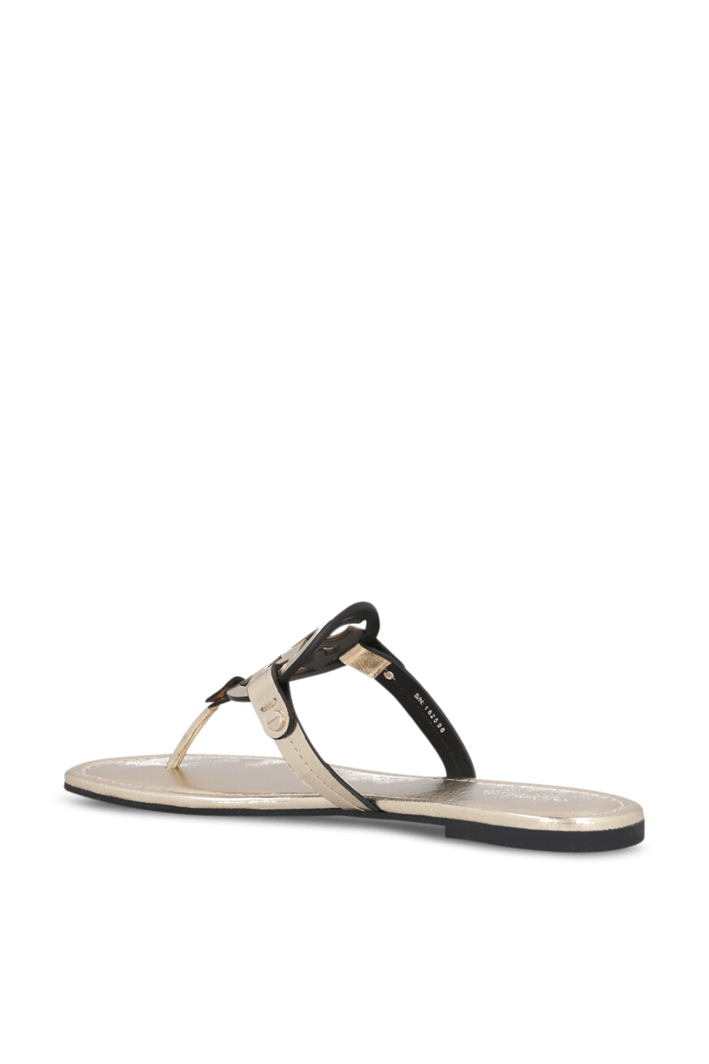 תמונה אחורית של סנדלי מילר TORY BURCH
