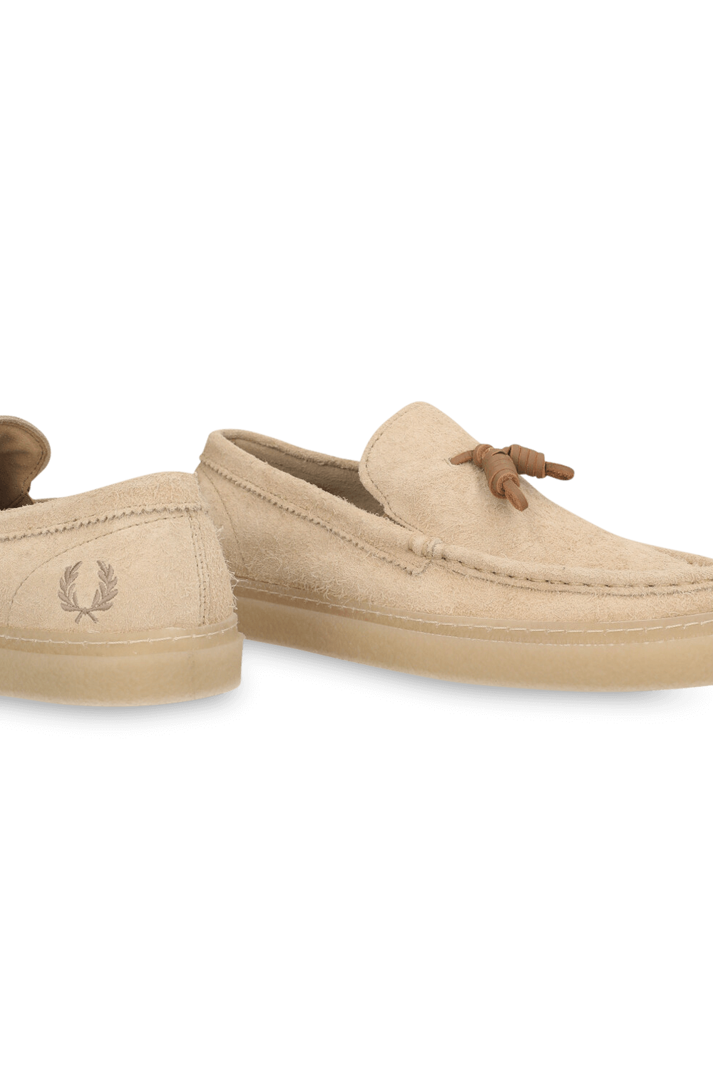 תמונת תקריב של נעלי מוקסינים FRED PERRY