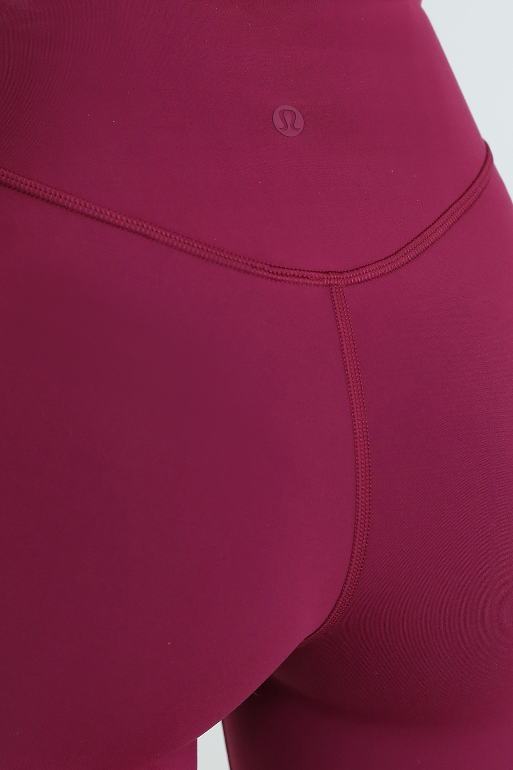 תמונת תקריב דוגמן של Wunder Under SmoothCover High-Rise Tight 25