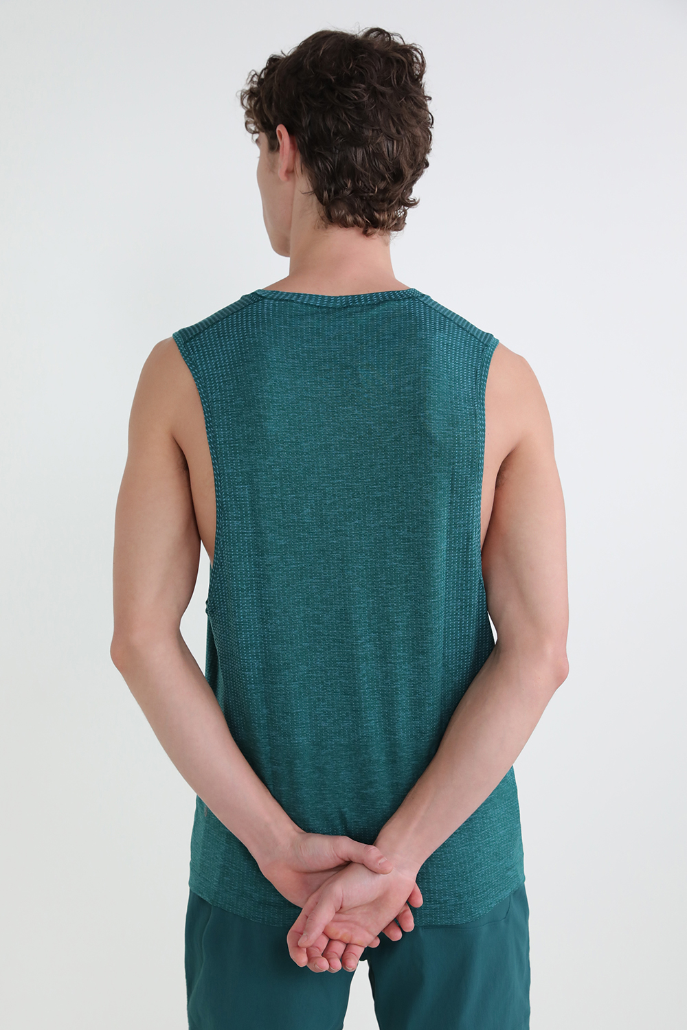 תמונת דוגמן אחורית של Metal Vent Tech Sleeveless